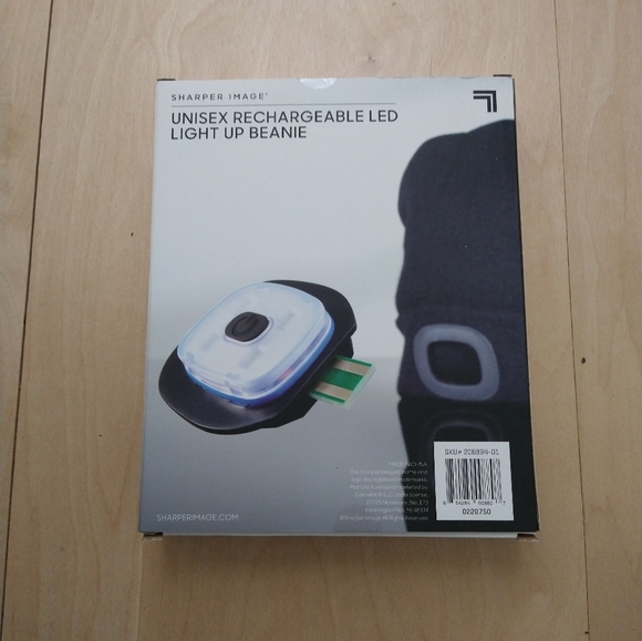 Sharper Image Unisex Rechargeable LED Light Up Beanie NEW JN BOX Sku #206894-01 - Picture 2 of 6